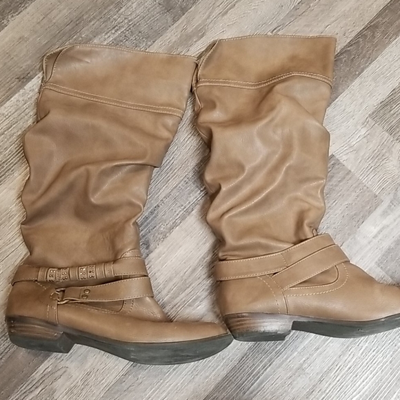 Size 9 Tan calf length Boots - Picture 1 of 4